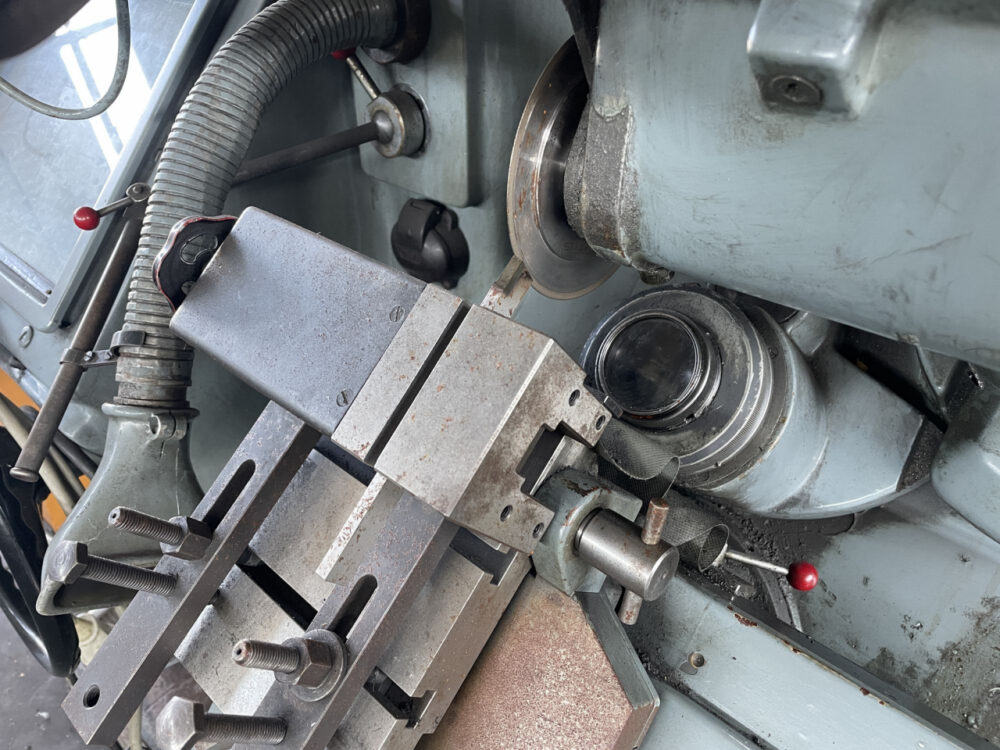Profilschleifmaschine - PETEWE PFS 3 C