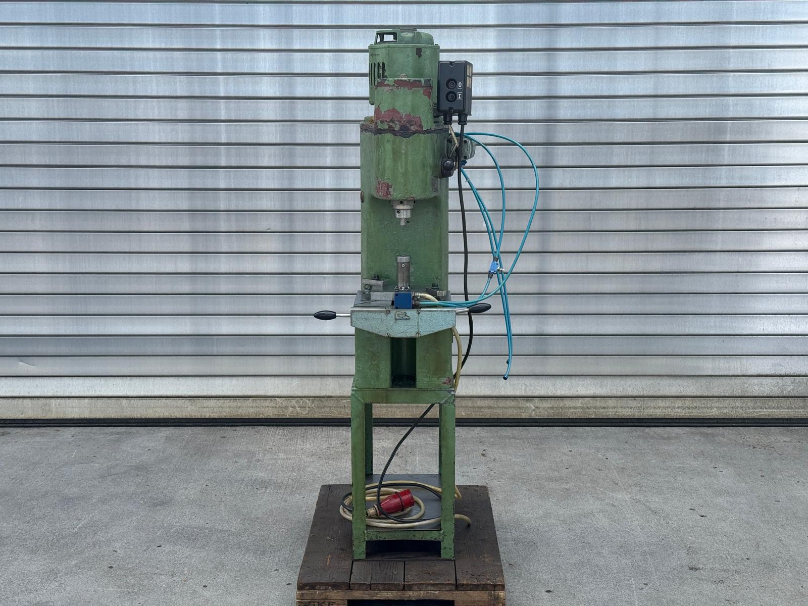 Hydraulische Tischpresse MÜLLER TCE 2.1.1